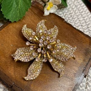 Vintage Simon Ju Gold Tone and Rhinestone Flower Brooch 2 1/2”